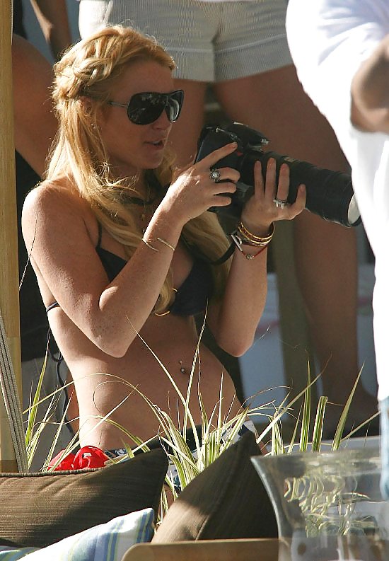 Lindsay Lohan Dans Quelques Photos Plus Bikini #9126279