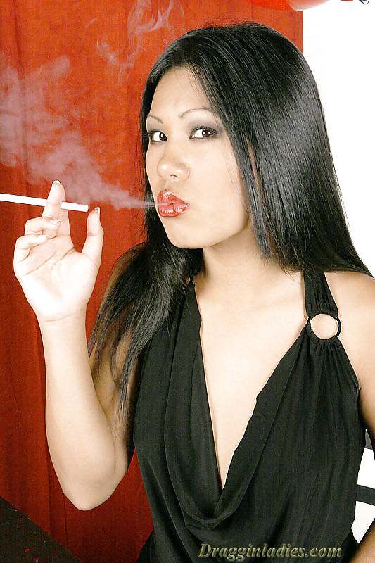 Kyanna Lee - Smoking Fetish at Dragginladies  #8347637