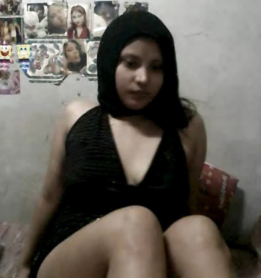 Hijab puta en la webcam
 #14829488