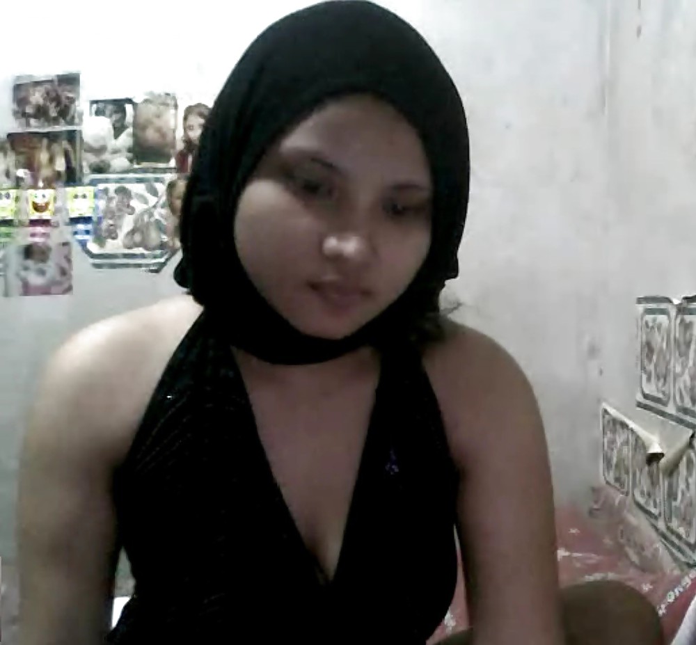 Hijab puta en la webcam
 #14829500
