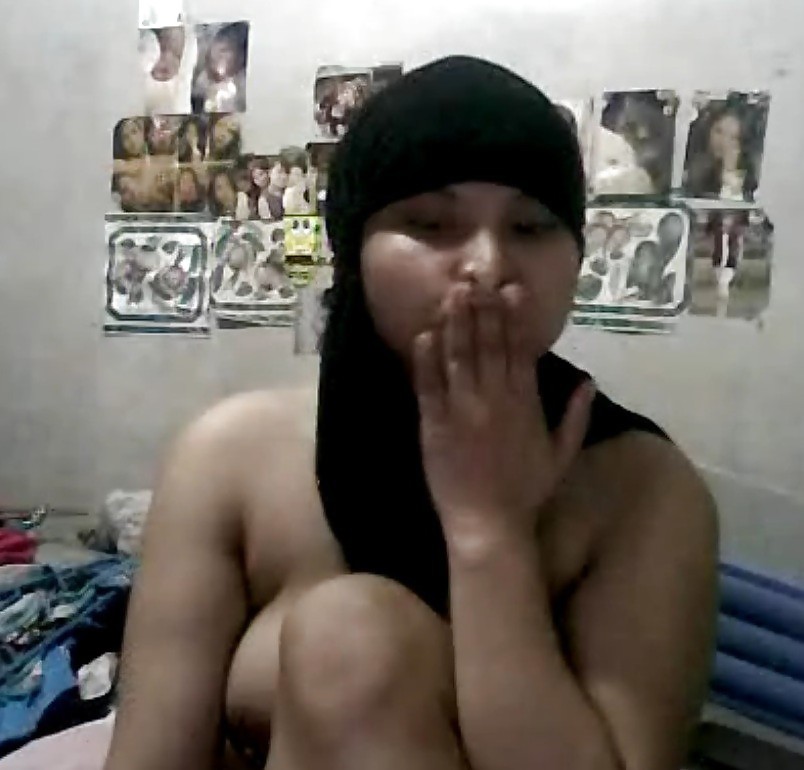 Hijab puta en la webcam
 #14829653