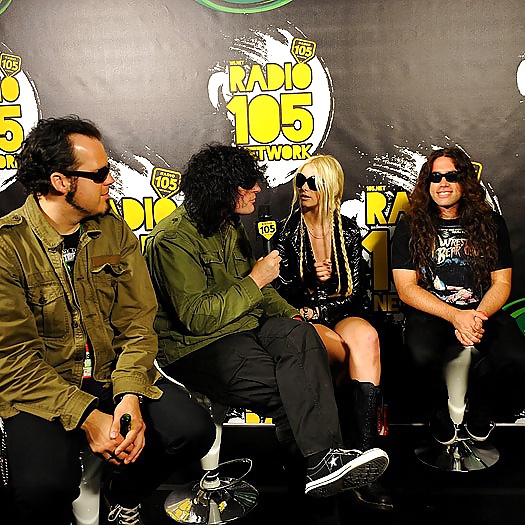 Taylor Momsen in her boob & nip-tape gear #4296933