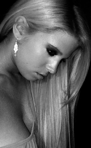 Xristina Miliou #8815192