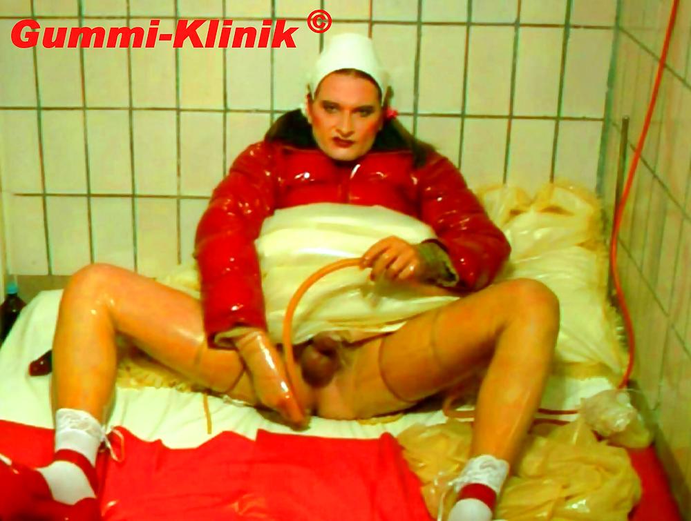 Kinky Tranny In Gummi Klinik #444767