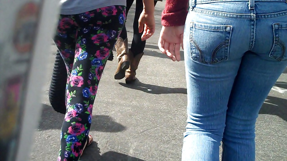 Teen ass & butt in blue jeans up close #8210138