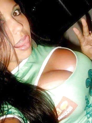 Demasiado joven para esas tetas (3)
 #19972428