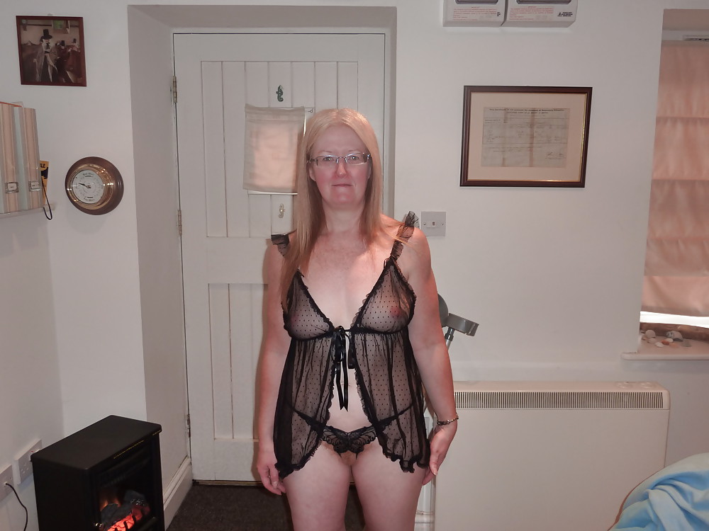 Busty women 153 (Milf in lingerie) #8982617