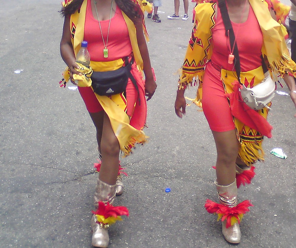 Carnaval Caribbean. Chatte, Seins Et Mégots-partie 5 #7122335