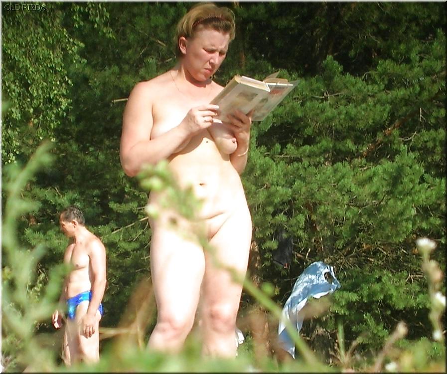 Nudistas mayores en la playa
 #254624