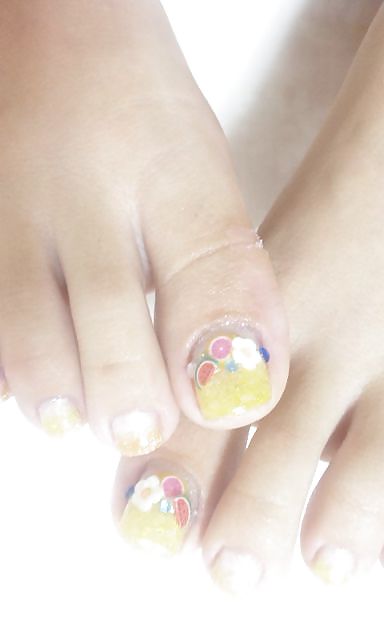 Rumi's toenail collection #19121545