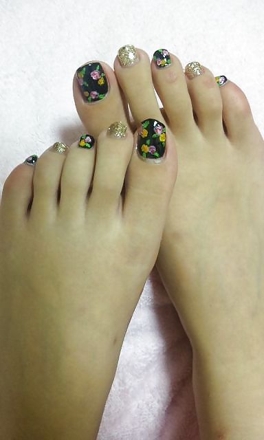 Rumi's toenail collection #19121565