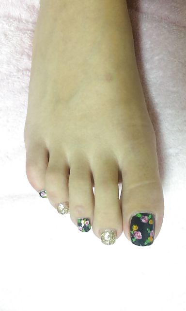 Rumi's toenail collection #19121570