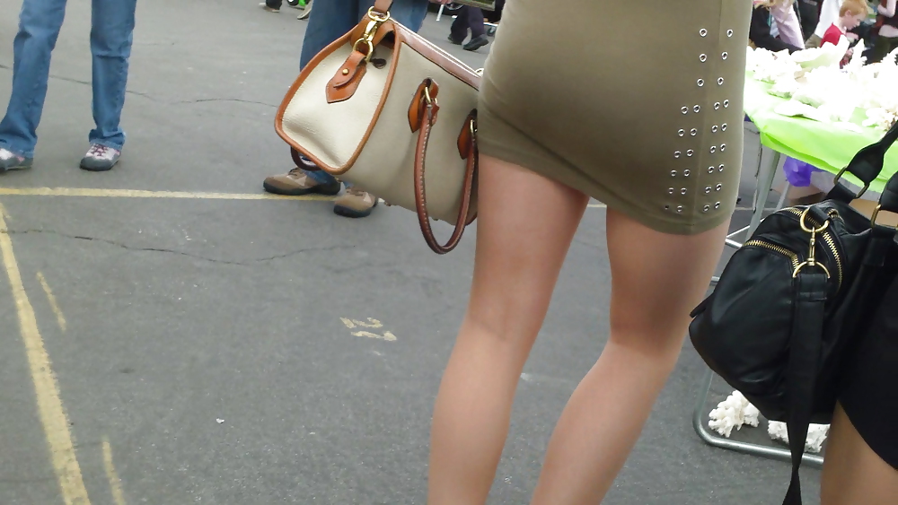 Teen girl in short tight skirt with nice ass & butt #9338665