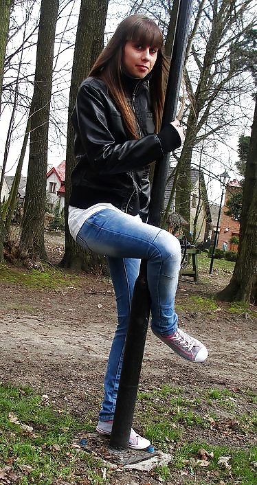 Queens in jeans LIV #8860867