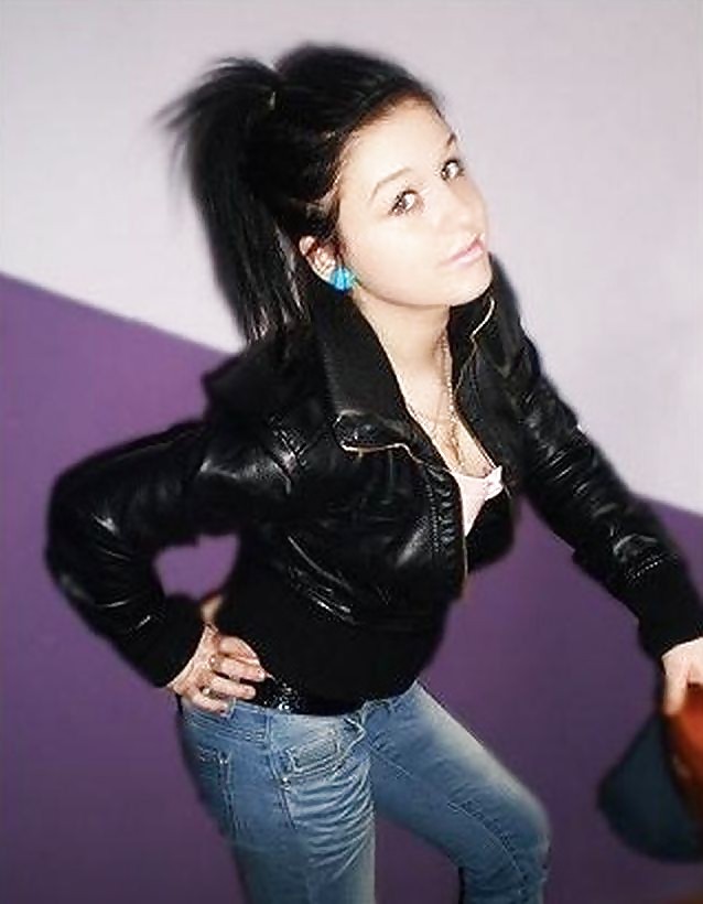 ジーンズ姿の女王たち
 #8860999