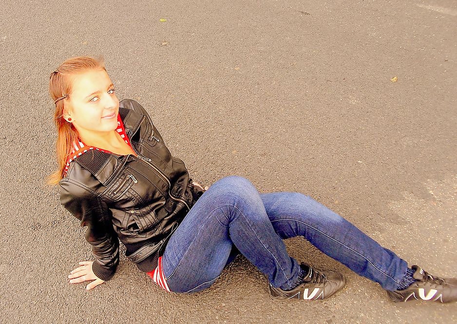 ジーンズ姿の女王たち
 #8861130