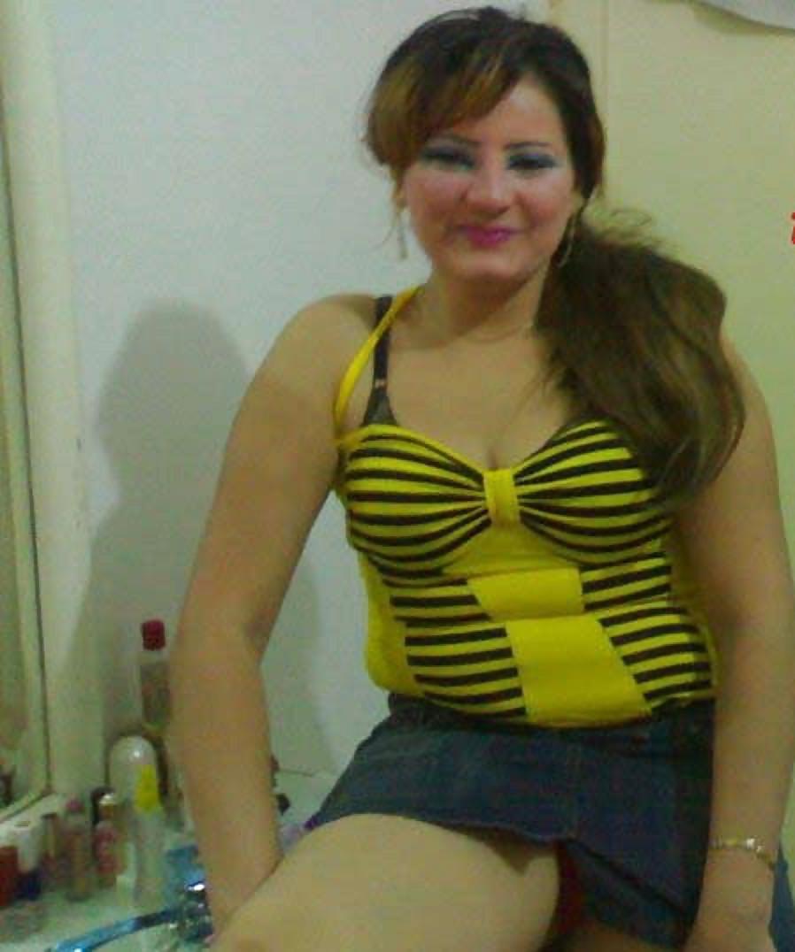 Mujer árabe
 #12730811