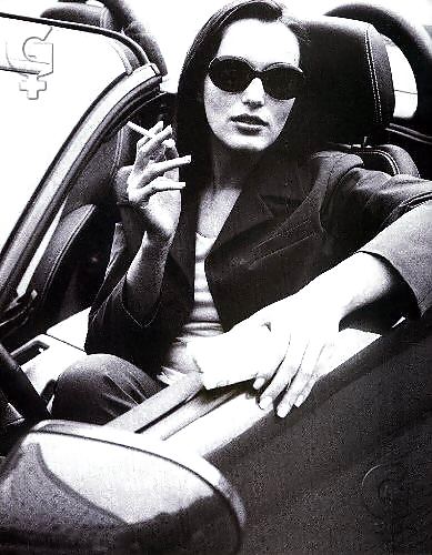 Sexy Ladies Smoking B&W 005