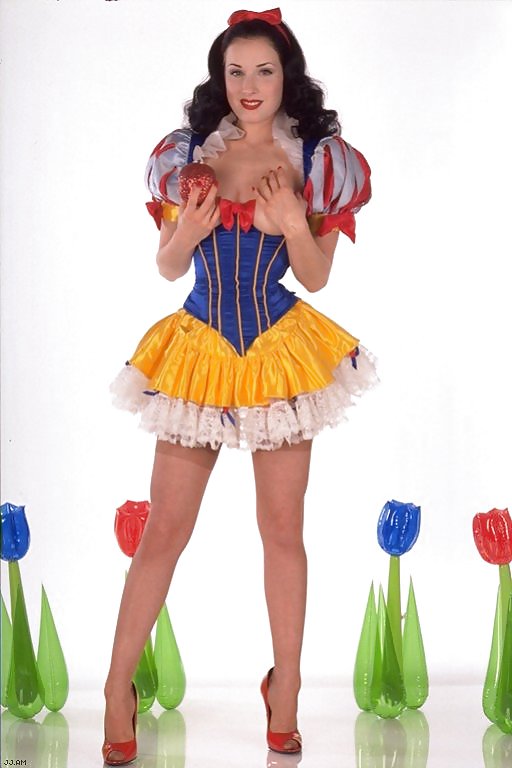 Snow White  #9812544