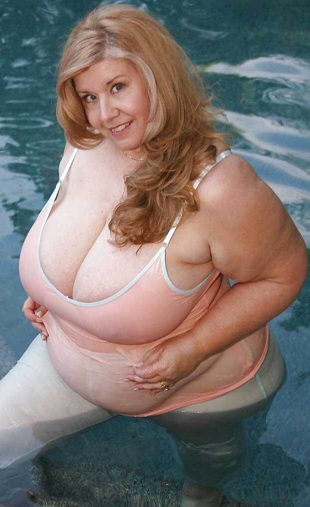 Swimsuits bikinis bras bbw mature dressed teen big huge - 43 #10488573