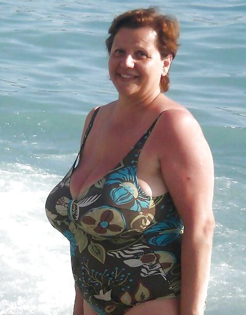 Trajes de baño bikinis sujetadores bbw maduro vestido joven grande enorme - 43
 #10488736