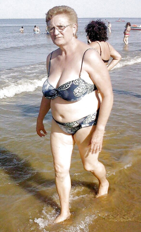 Trajes de baño bikinis sujetadores bbw maduro vestido joven grande enorme - 43
 #10488752