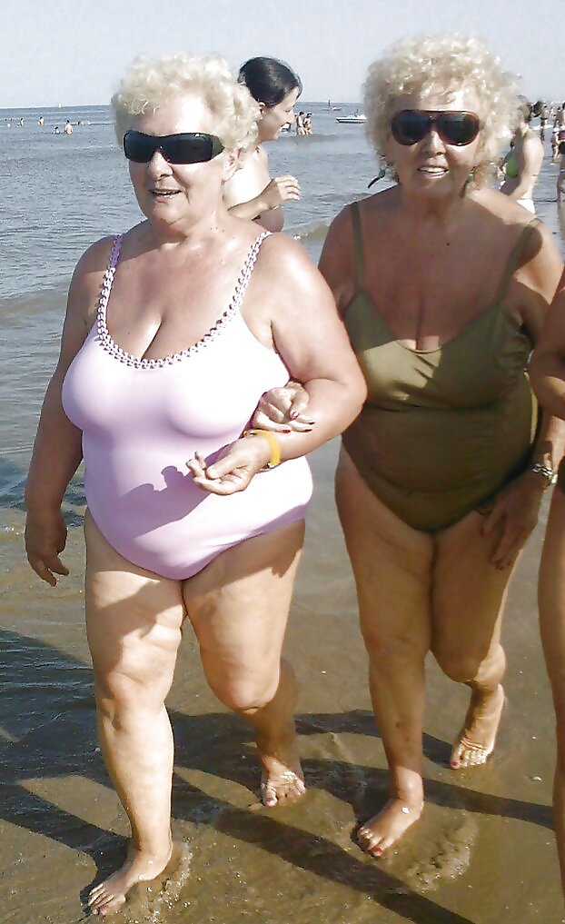 Trajes de baño bikinis sujetadores bbw maduro vestido joven grande enorme - 43
 #10488774