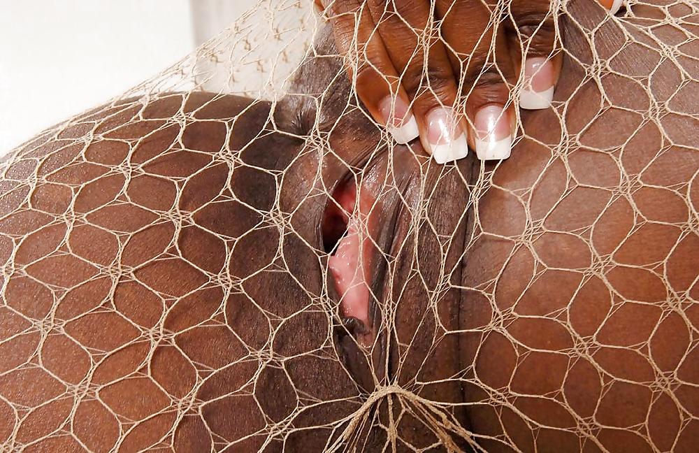 EBONY BEAUTY - CHRISTIAN #9952136
