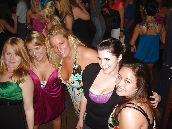 Social gathering sluts with some clevage