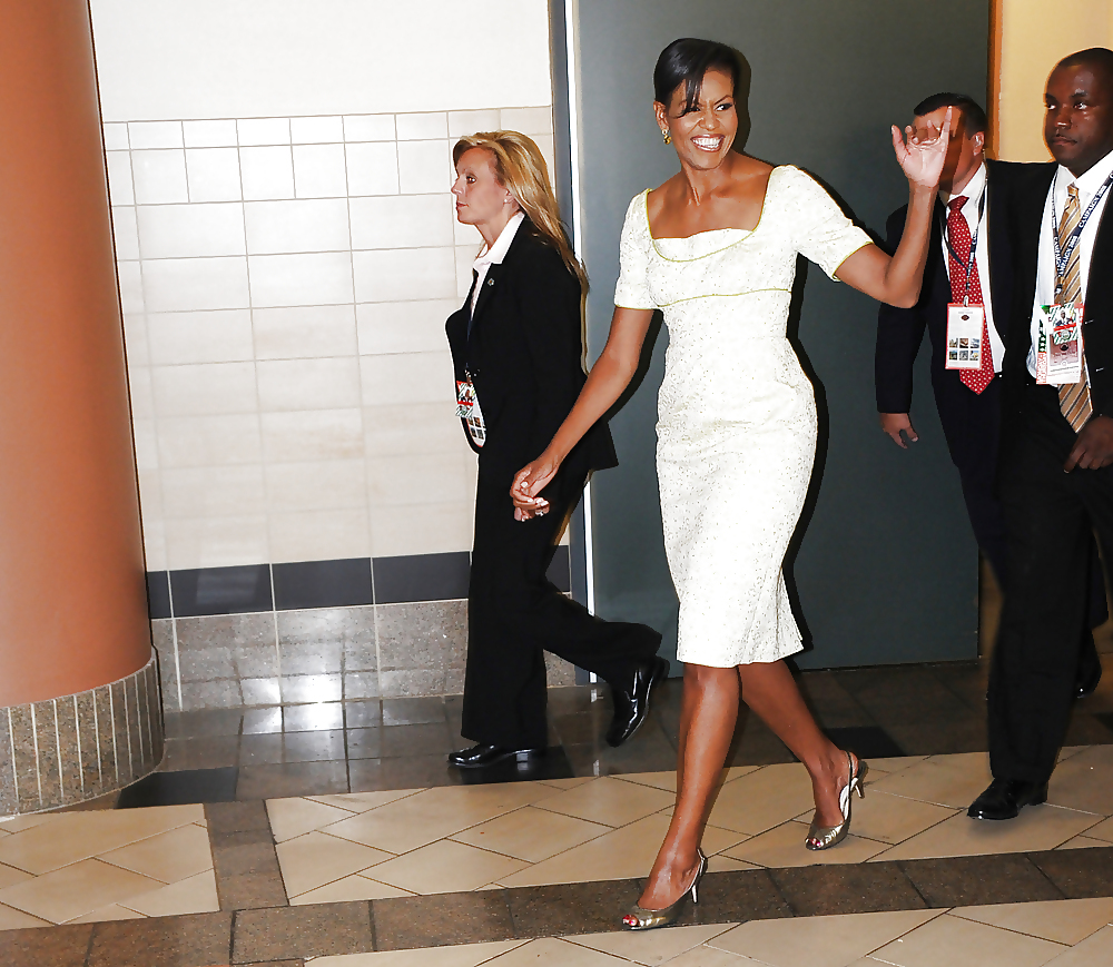 Michelle Obama - Ich Will Alles über Ihre Langen Beine Zu Cum & Arsch #17992234