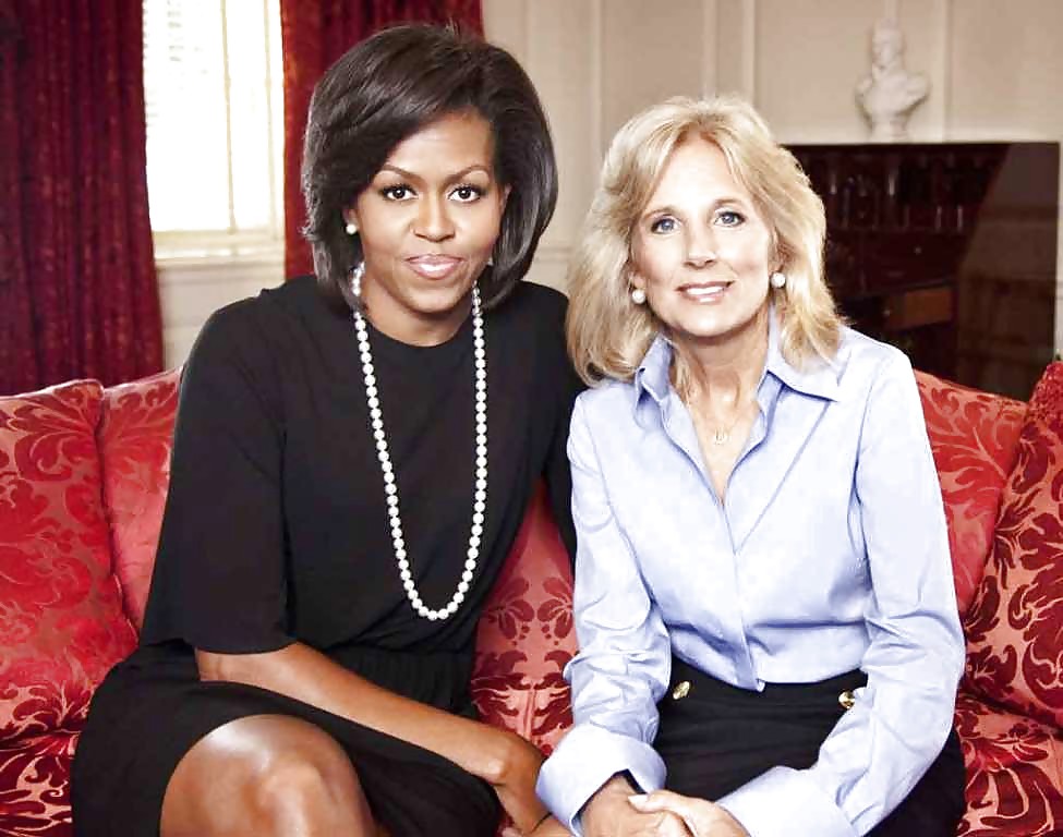 Michelle obama - I want to cum all over her long legs & ass
 #17992323