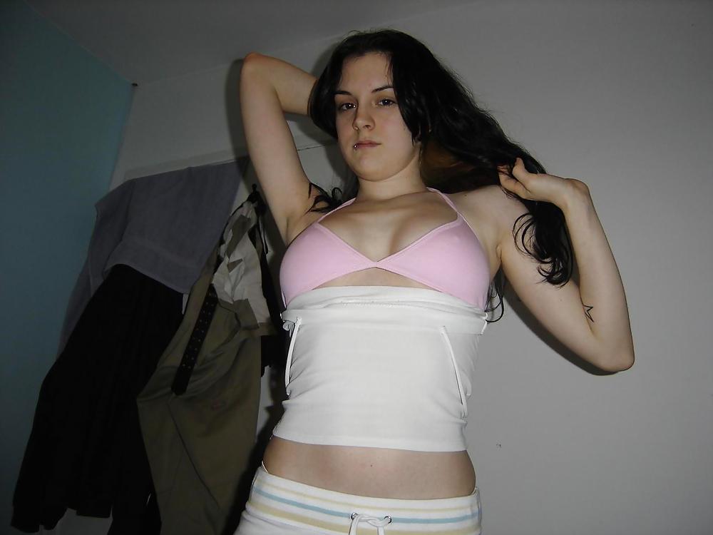 GEILE UND SEXY BRUNETTE #9988321