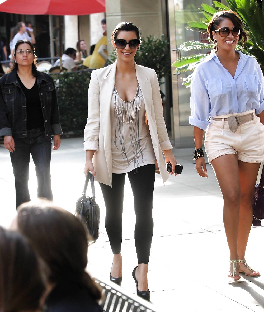 Kim Kardashian Cleavage Candids in Los Angeles4