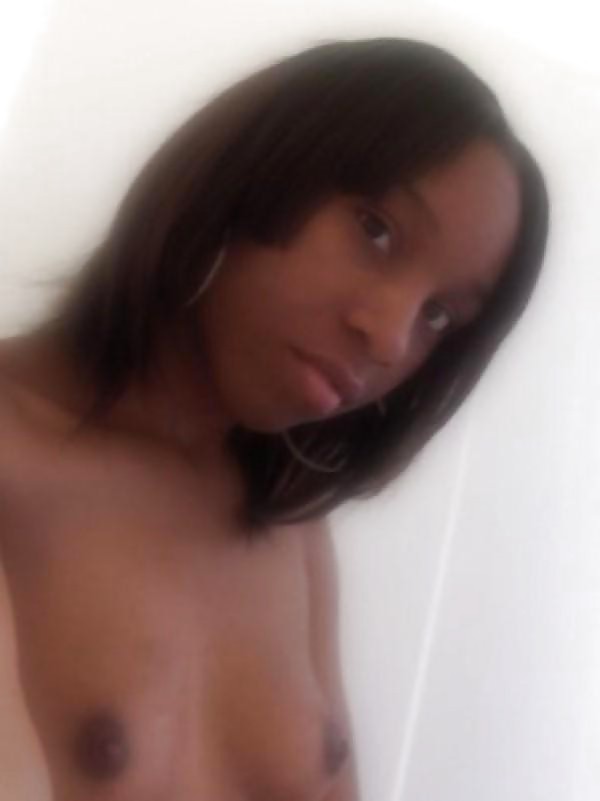 BLACK AMATEUR GIRLS - SELF PICS X #6810363