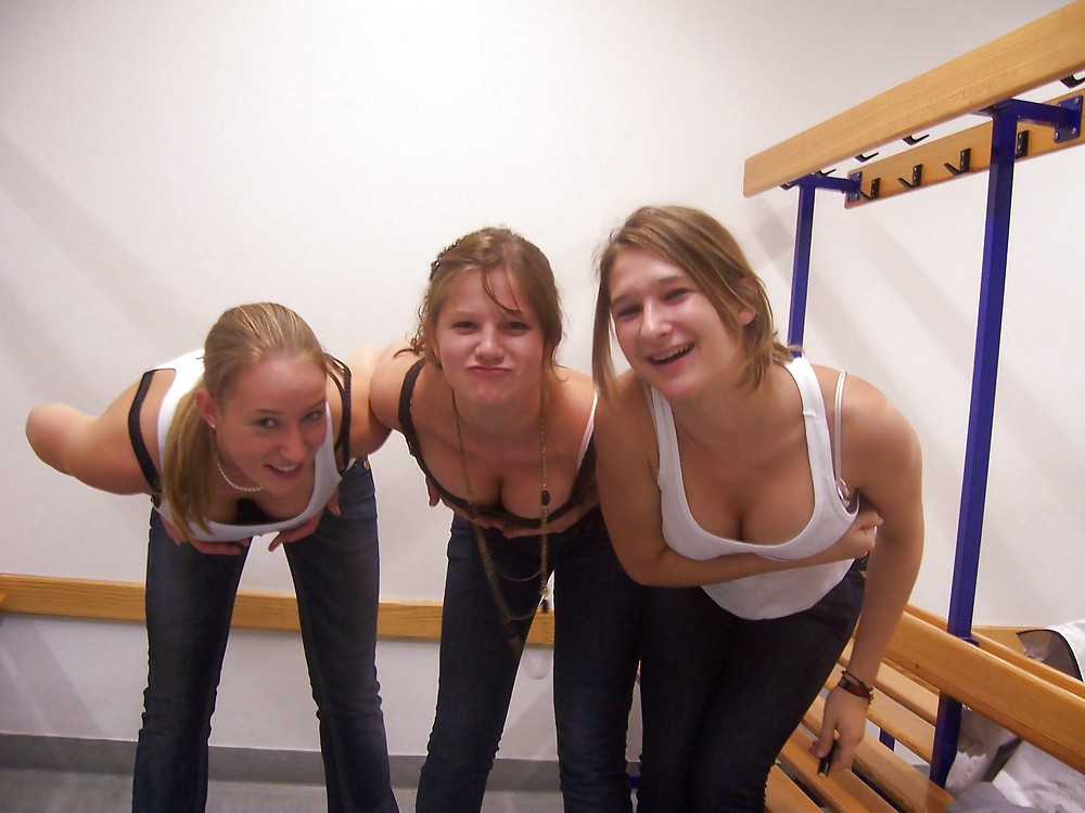 öffentliche Nacktheit #10740802