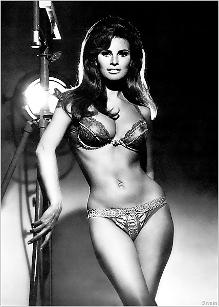 RAQUEL WELCH CLASSIC SEXINESS  #19747737