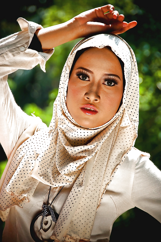 Turbanli hijab árabe, turco, asiático desnudo - no desnudo 14
 #15595768