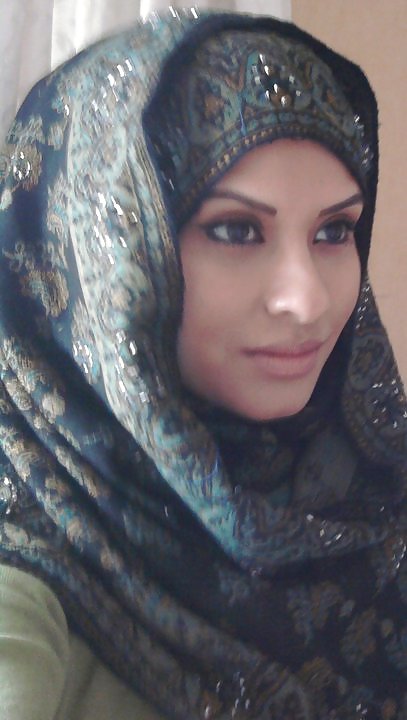 Firdousa Milf In Hijab #4226274