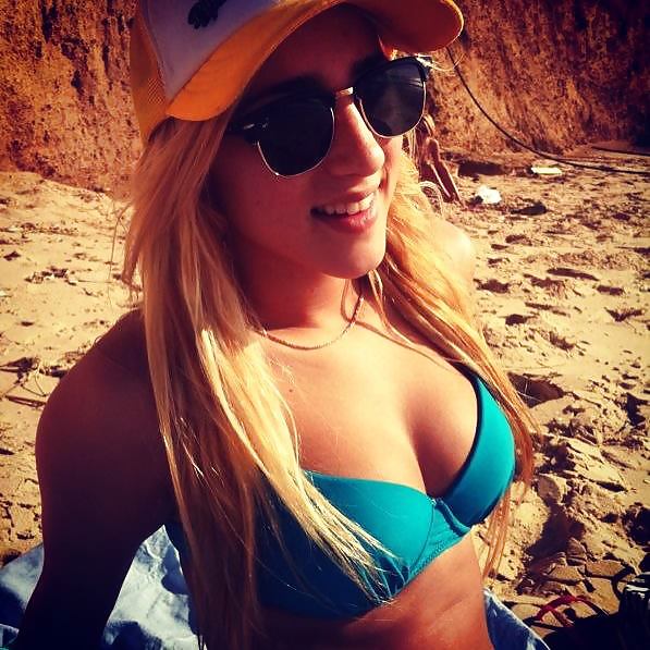 Israeli bikini babes #20738511