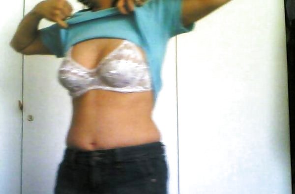 Flashing ragazza tunisina 
 #16492390