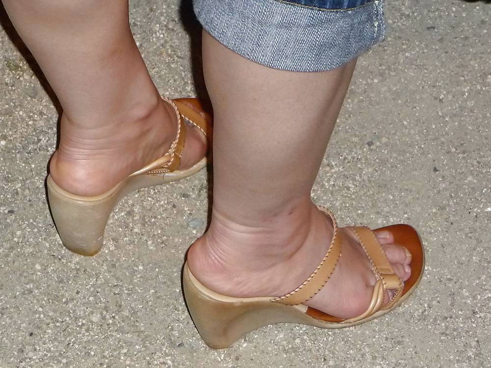 Japanese Candids - feet on the street 19
 #6975503