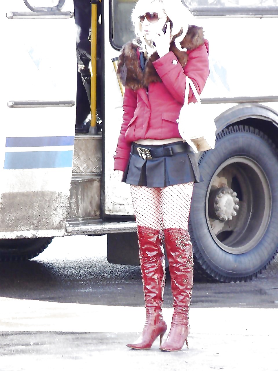 Putas con botas 2
 #15107254