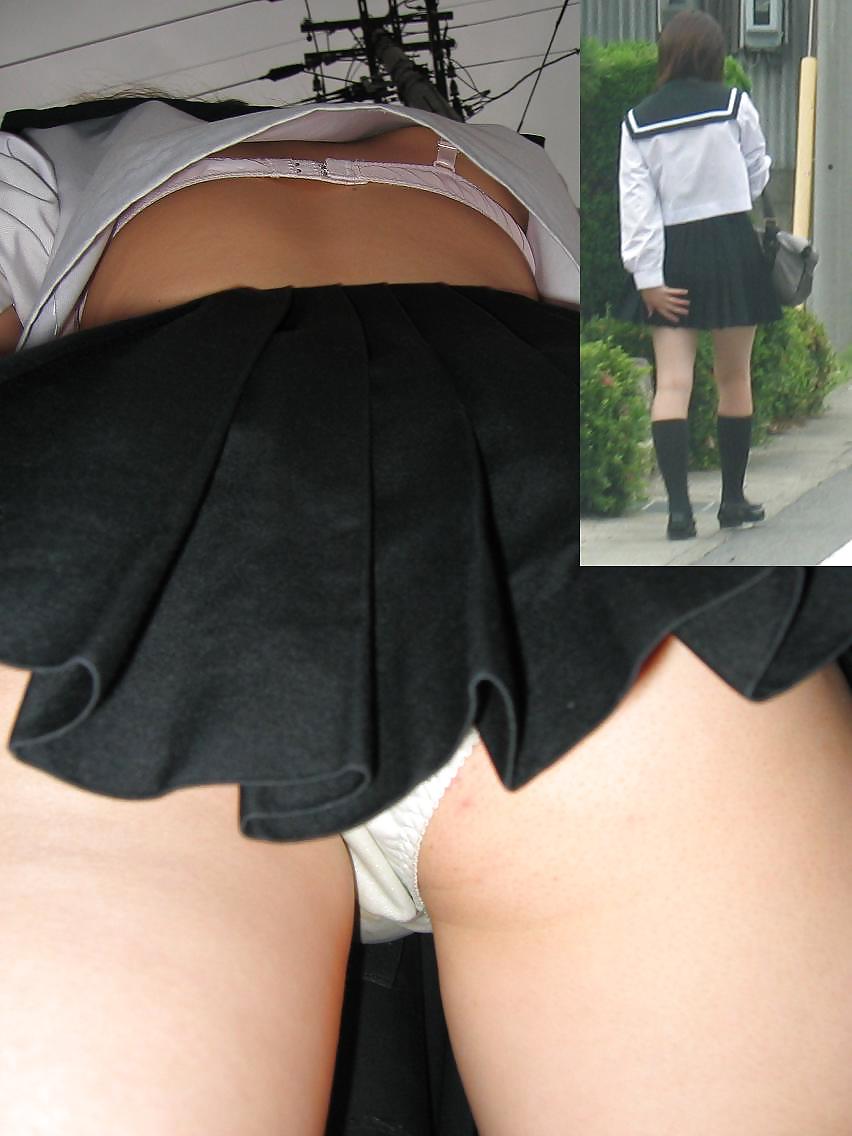日本の女の子のスカートの中が大好きです。
 #9308071