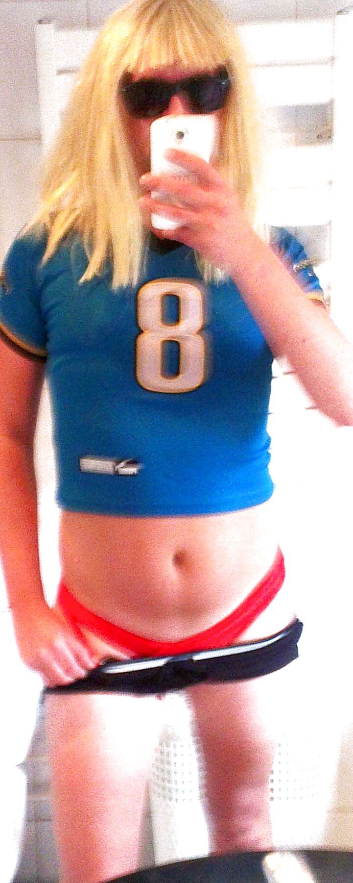 サッカーの試合 2013
 #22095172