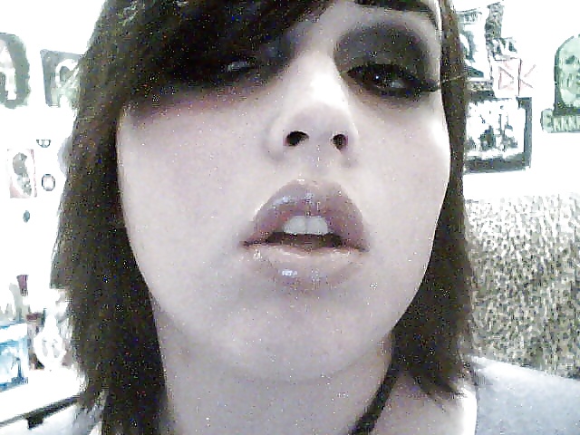 Deathmetal Zoogirl .......(thanks all!!).......I lust her