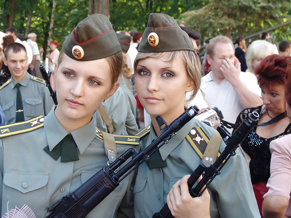 ARMY GIRLS #12385032