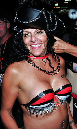 The Housewife 191 #8451354