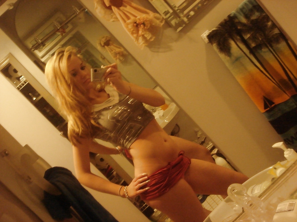 Super Sexy Blond Girlfriend Self Shot Nude Pics #3313300