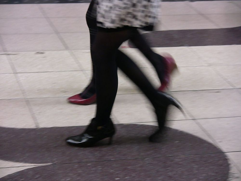 Japanese Candids - Feet on the Street 04 #3528996