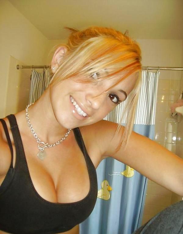 大きな胸と体 32
 #15169864